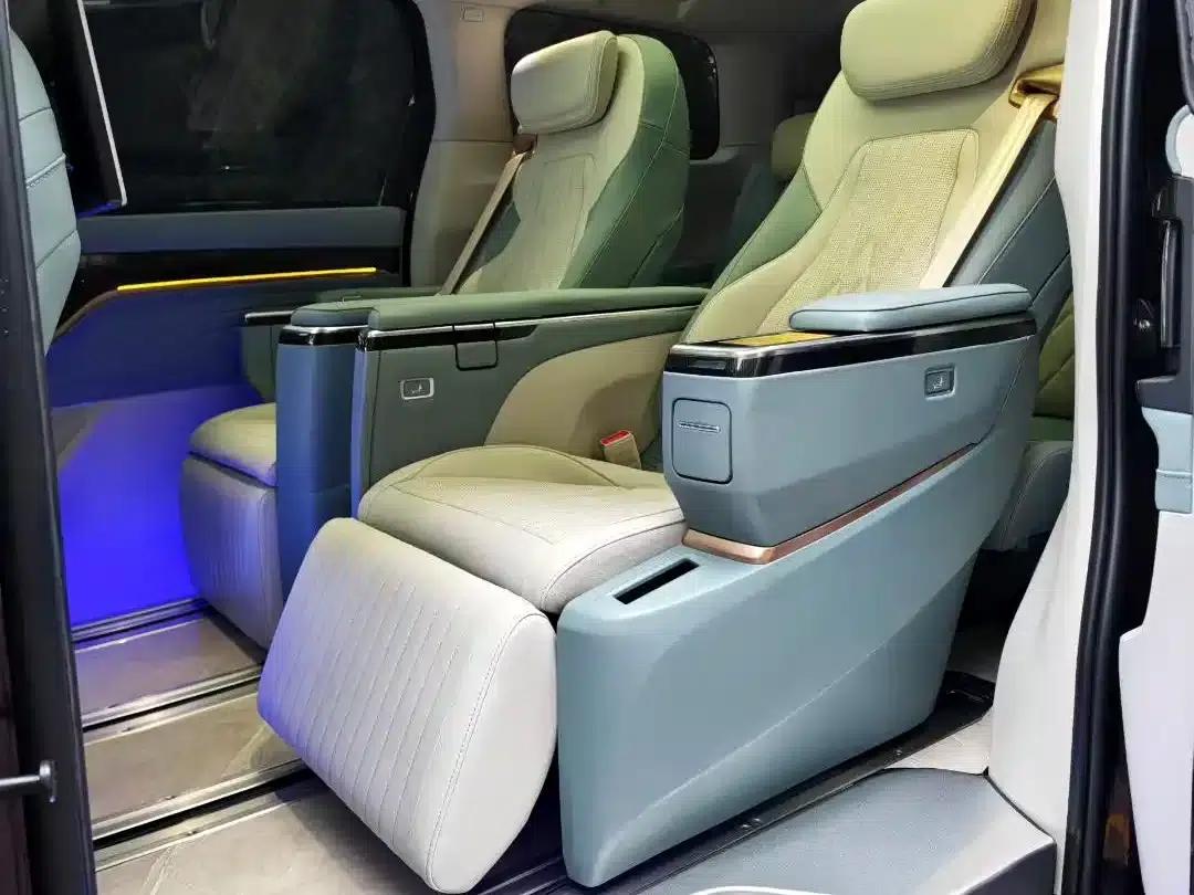 Maxus G90 2022 2.0T Interstellar 7-Seater Edition — миниатюра 12