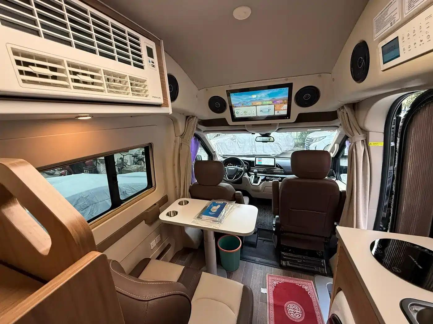 SAIC MAXUS V100 RV 2022 Model 2.0T Traveler V100 Mountain Retreat Edition with Longitudinal Bed — миниатюра 8