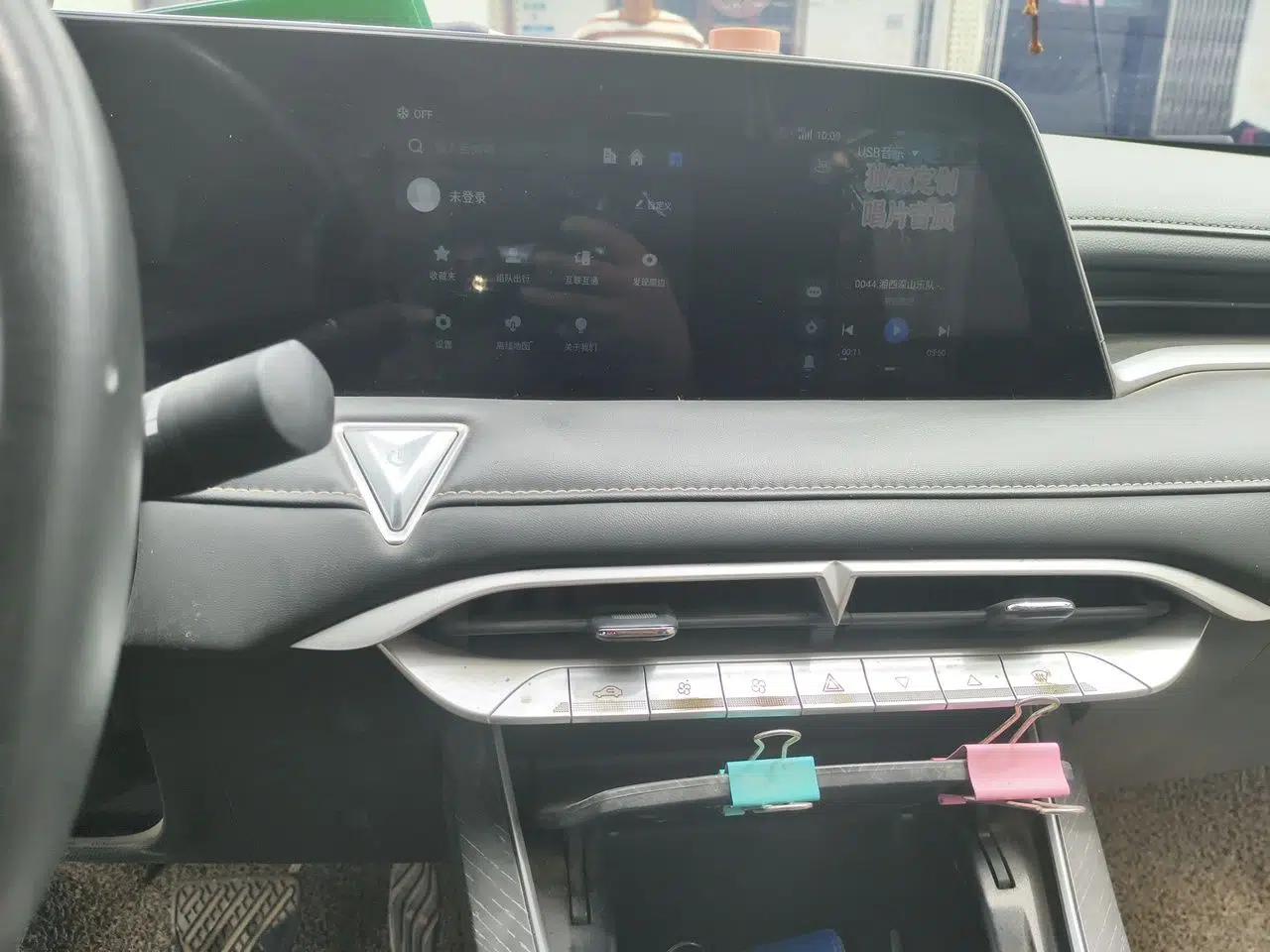 Venucia V 2023 260T Idol Edition Pro — миниатюра 13