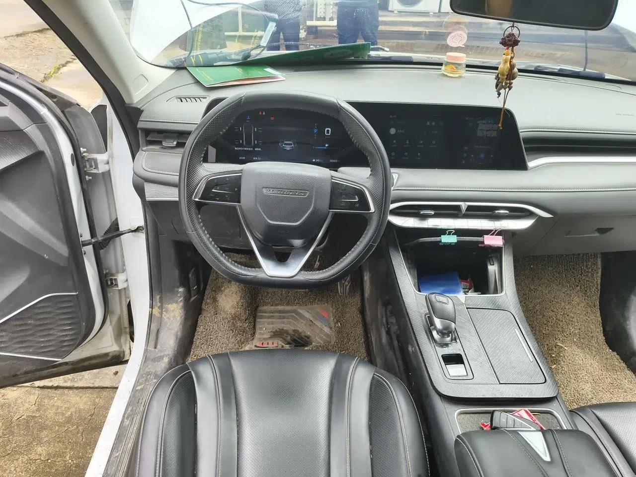 Venucia V 2023 260T Idol Edition Pro — миниатюра 10
