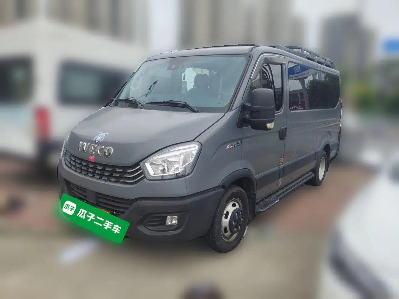 Iveco Eurocargo Iveco Ousheng, 3.0 automatic diesel, long wheelbase, low roof — миниатюра 1