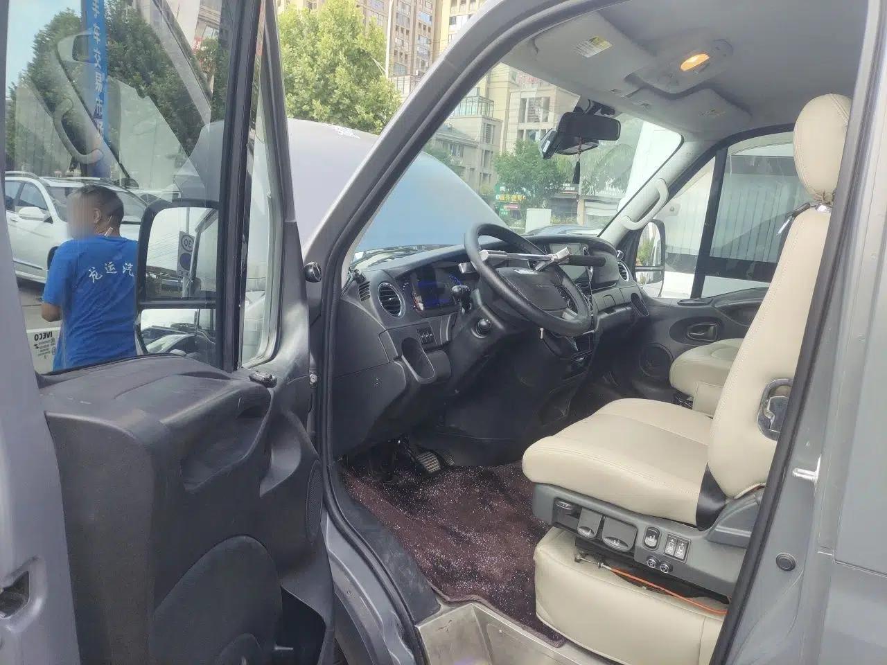 Iveco Eurocargo Iveco Ousheng, 3.0 automatic diesel, long wheelbase, low roof — миниатюра 16