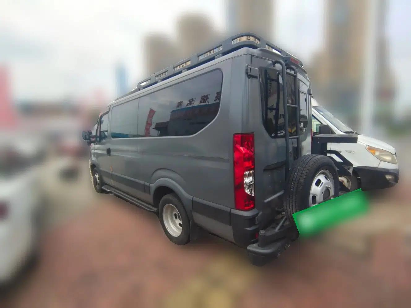 Iveco Eurocargo Iveco Ousheng, 3.0 automatic diesel, long wheelbase, low roof — миниатюра 4