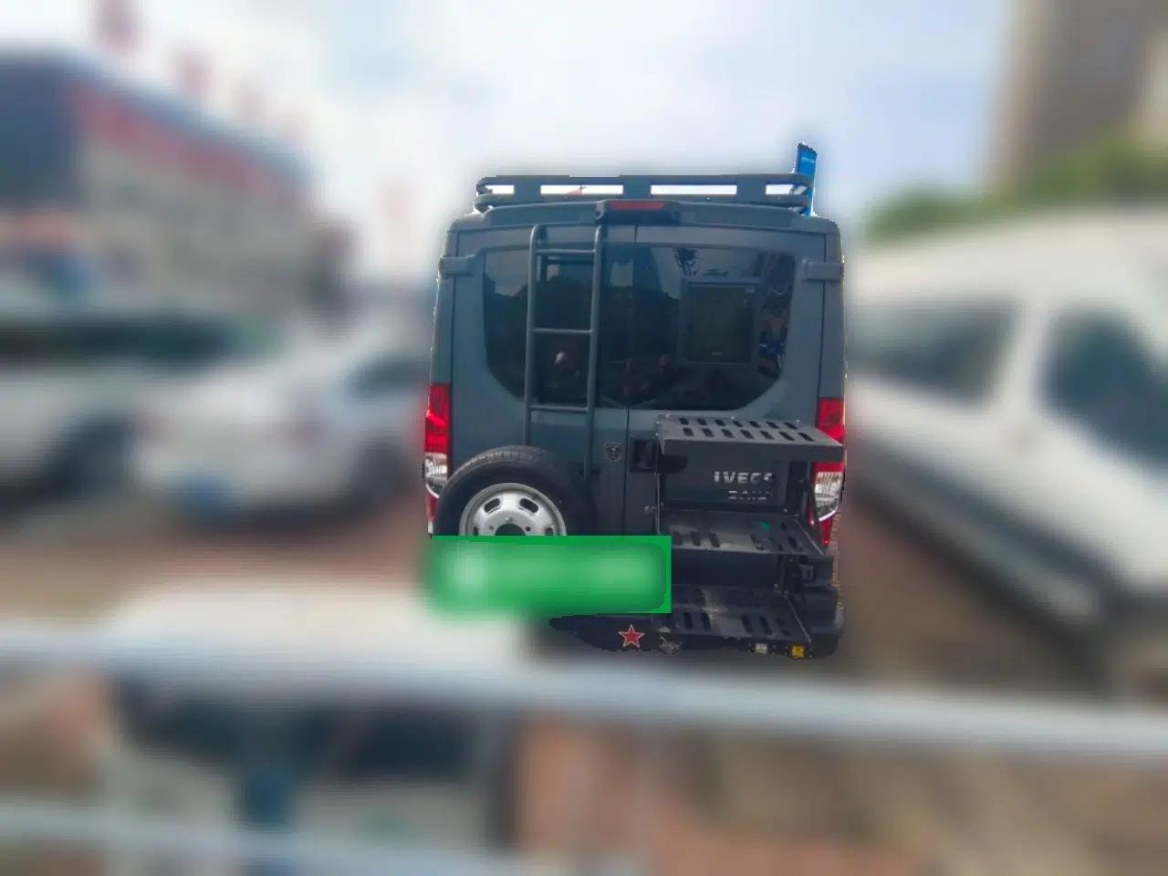 Iveco Eurocargo Iveco Ousheng, 3.0 automatic diesel, long wheelbase, low roof — миниатюра 5