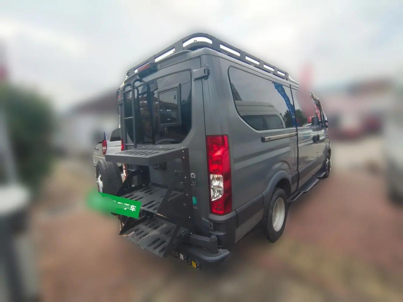 Iveco Eurocargo Iveco Ousheng, 3.0 automatic diesel, long wheelbase, low roof — миниатюра 6