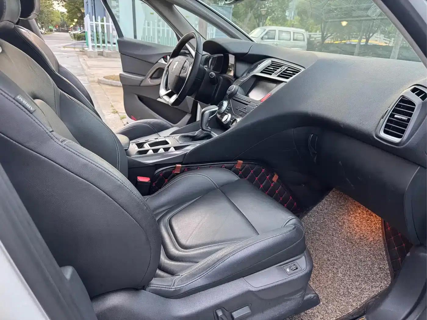 DS 5 2015 1.6T Luxury Edition THP160 — миниатюра 6