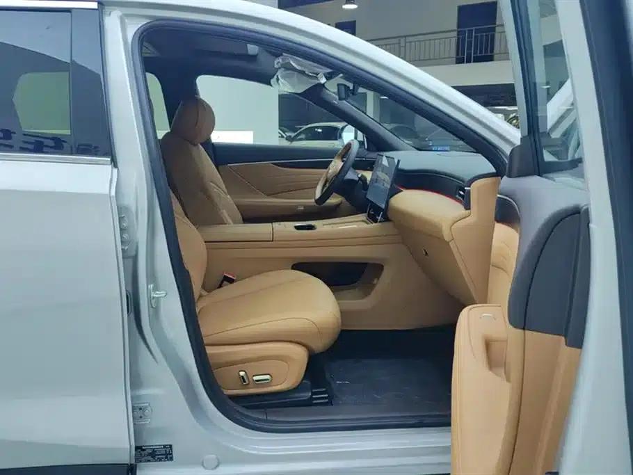 Dongfeng Fengshen L8 2025 Model 185KM Dream Edition — миниатюра 8
