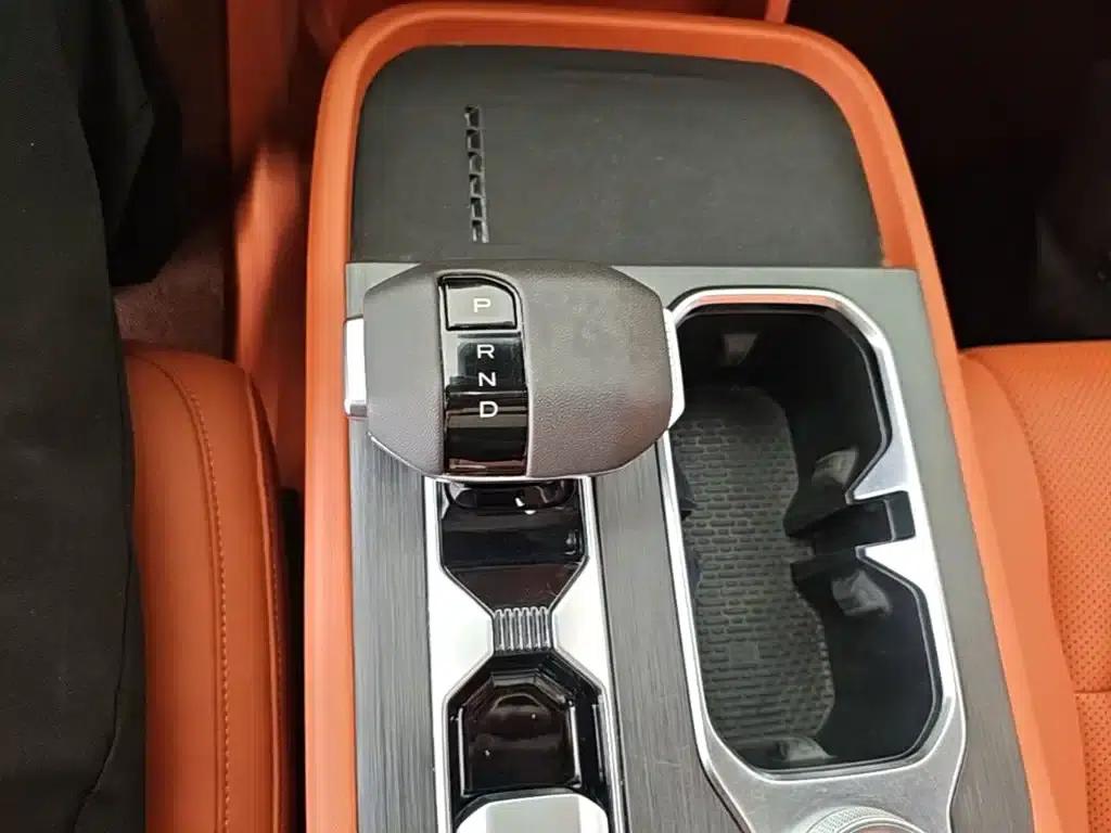 Zhengzhou Nissan Z9 GE PHEV 2025 135KM AWD Premium Edition — миниатюра 14