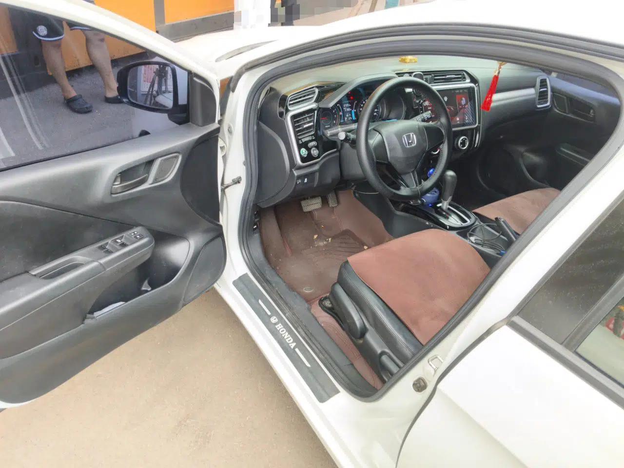 Honda Gienia 2017 1.5L CVT Comfort Version — миниатюра 16