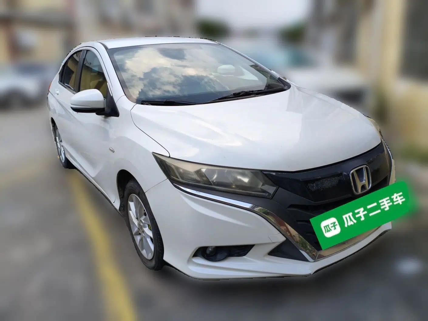 Honda Gienia 2017 1.5L CVT Classic Edition — миниатюра 3