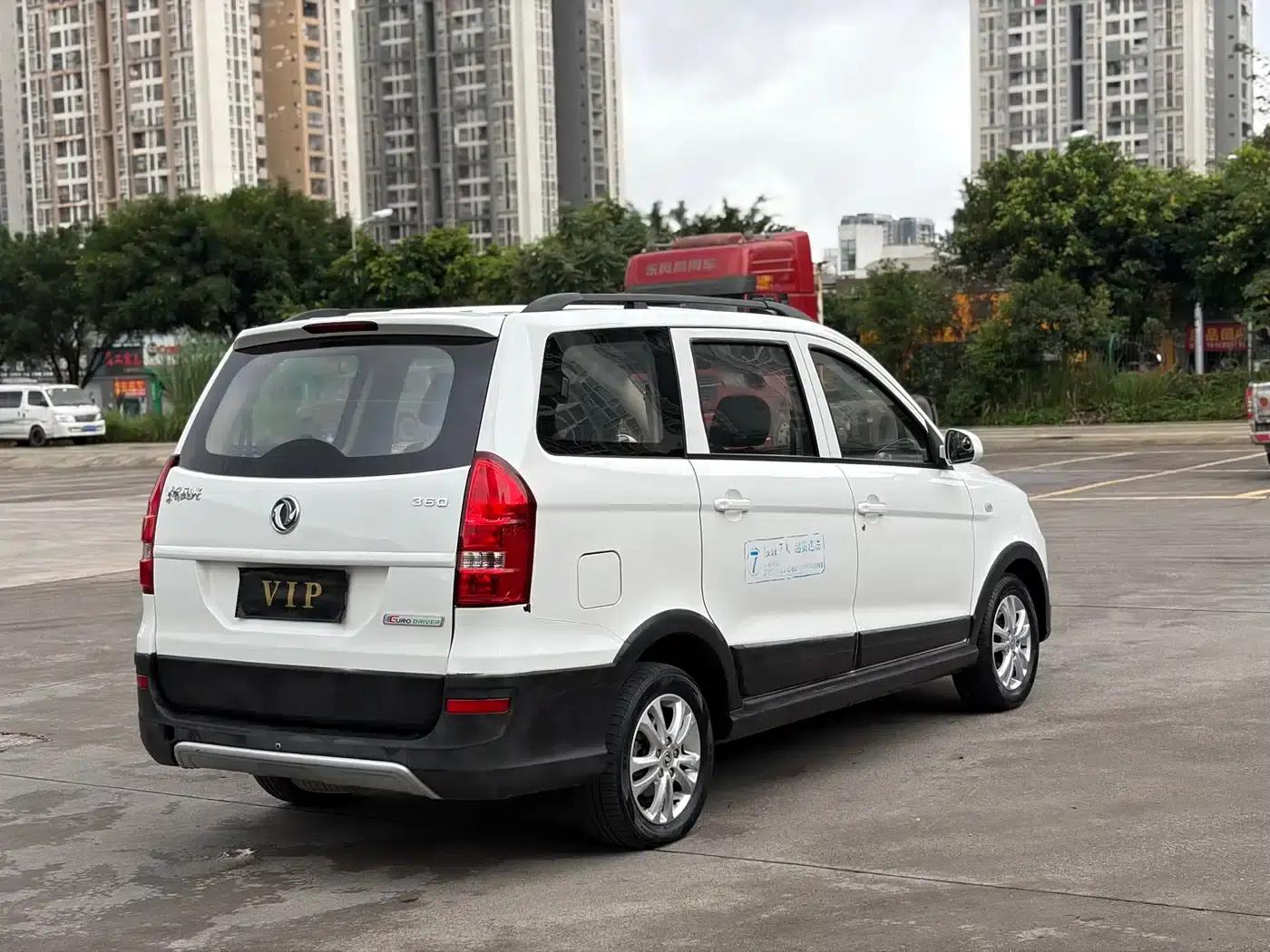Fengguang 360 2015 Model 1.5L Manual Deluxe 7-Seater National V Emission Standard — миниатюра 11