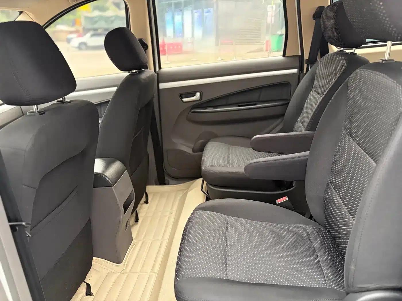 Fengguang 360 2015 Model 1.5L Manual Deluxe 7-Seater National V Emission Standard — миниатюра 6