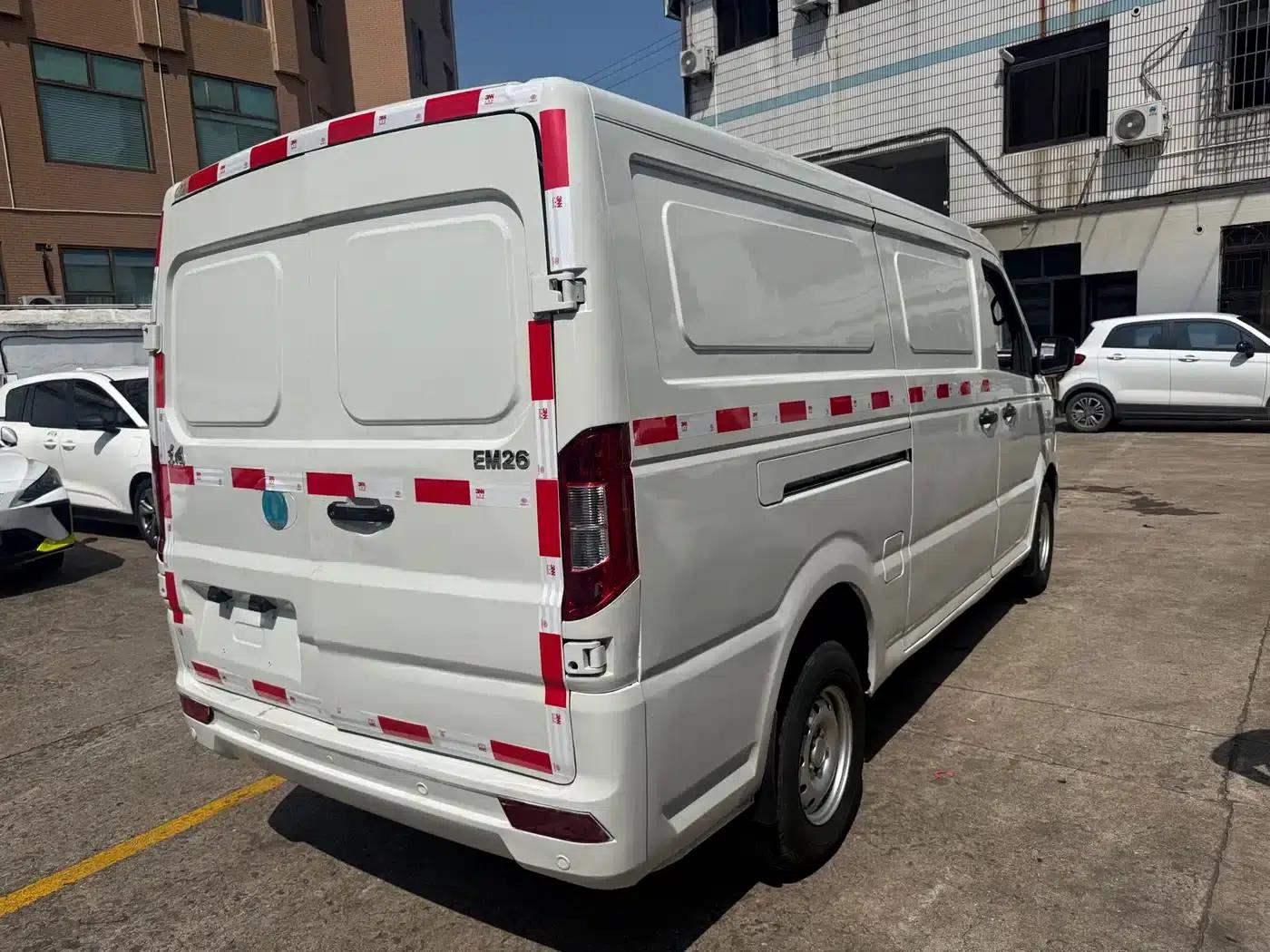 Yufeng EM26 2023 Standard Edition 41.472kWh Henan Lithium Power — миниатюра 13