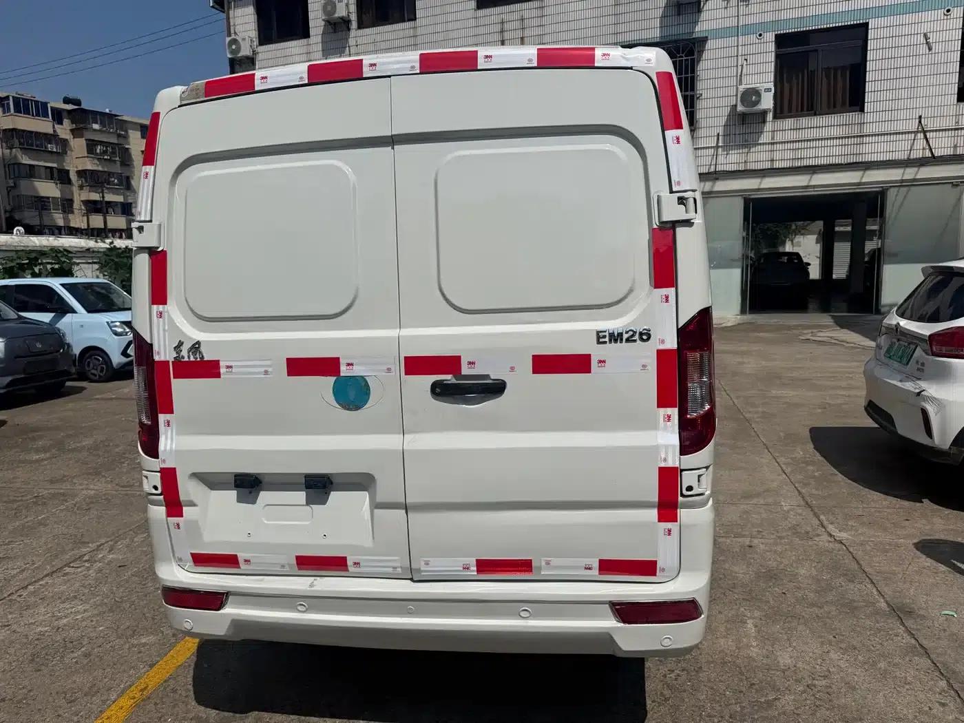 Yufeng EM26 2023 Standard Edition 41.472kWh Henan Lithium Power — миниатюра 14