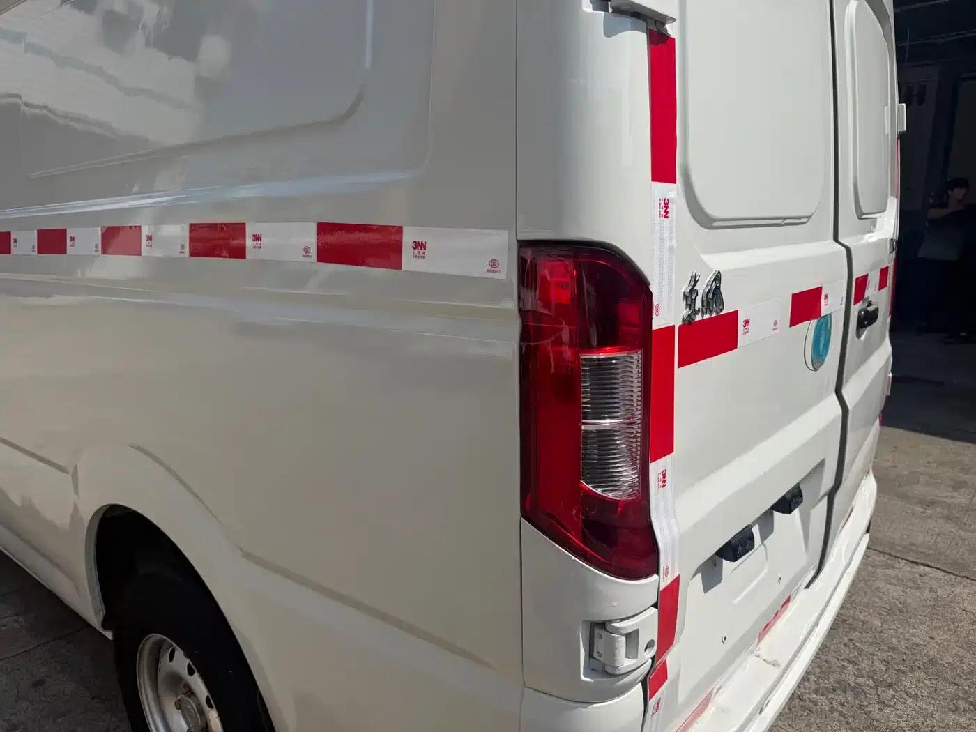 Yufeng EM26 2023 Standard Edition 41.472kWh Henan Lithium Power — миниатюра 15