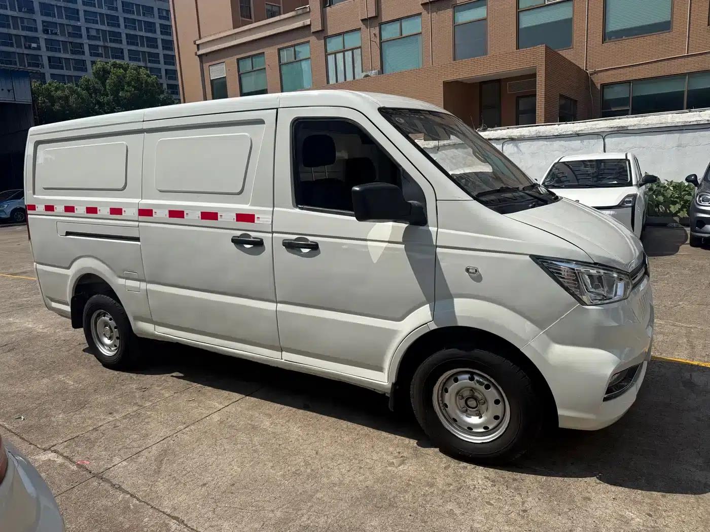 Yufeng EM26 2023 Standard Edition 41.472kWh Henan Lithium Power — миниатюра 3
