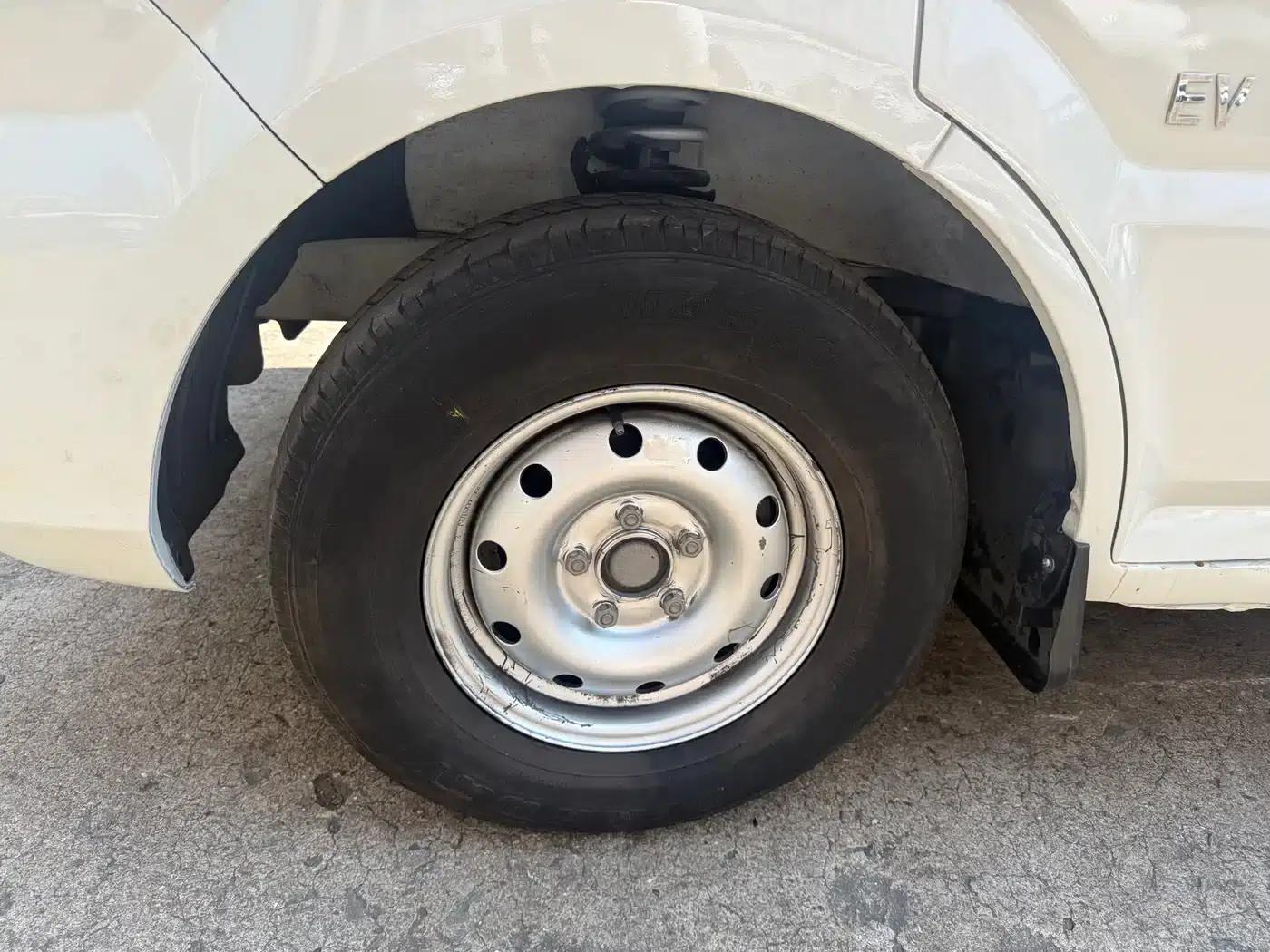 Yufeng EM26 2023 Standard Edition 41.472kWh Henan Lithium Power — миниатюра 5