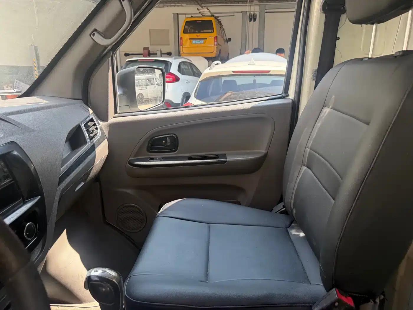 Yufeng EM26 2023 Standard Edition 41.472kWh Henan Lithium Power — миниатюра 8