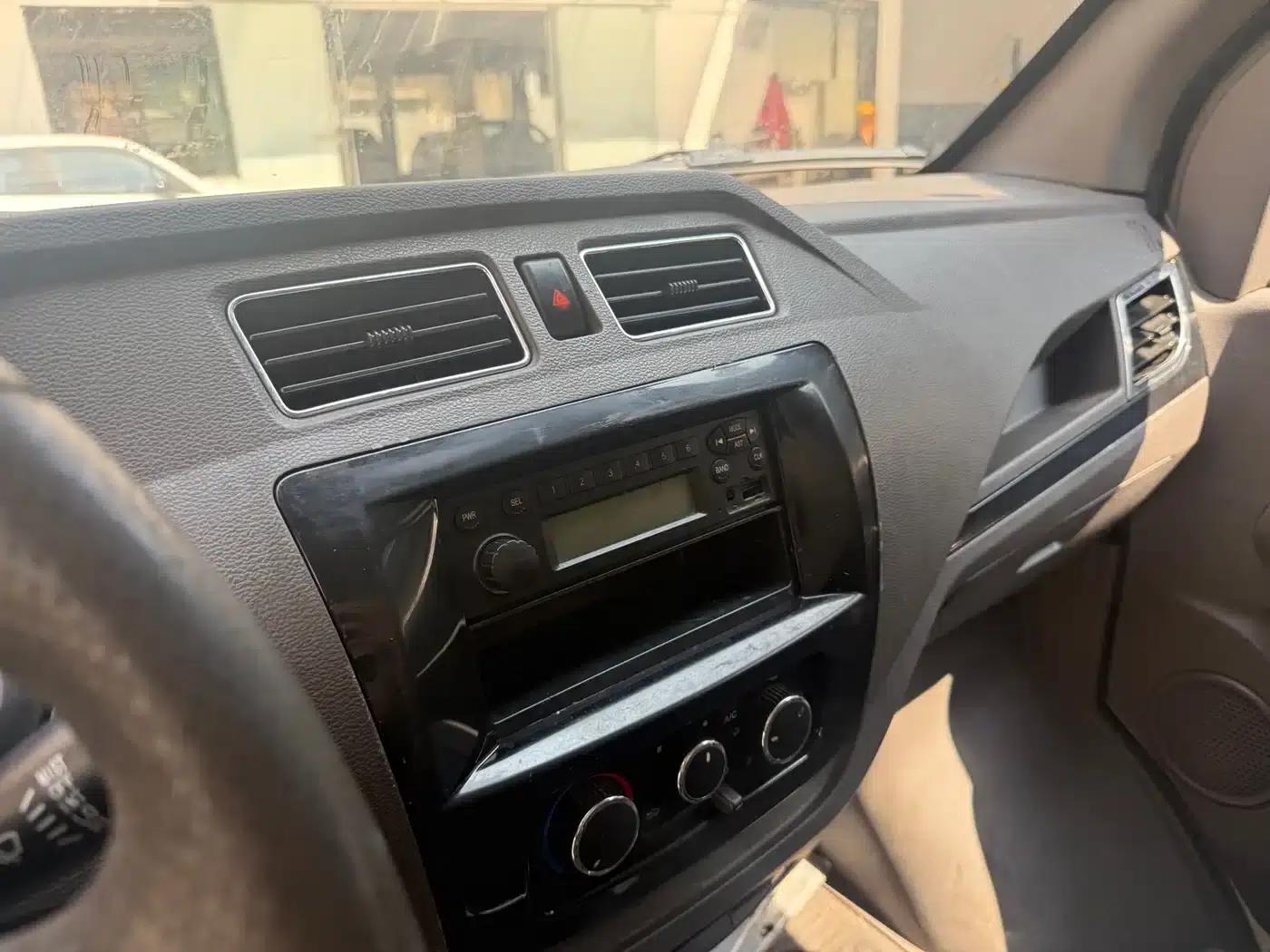 Yufeng EM26 2023 Standard Edition 41.472kWh Henan Lithium Power — миниатюра 9