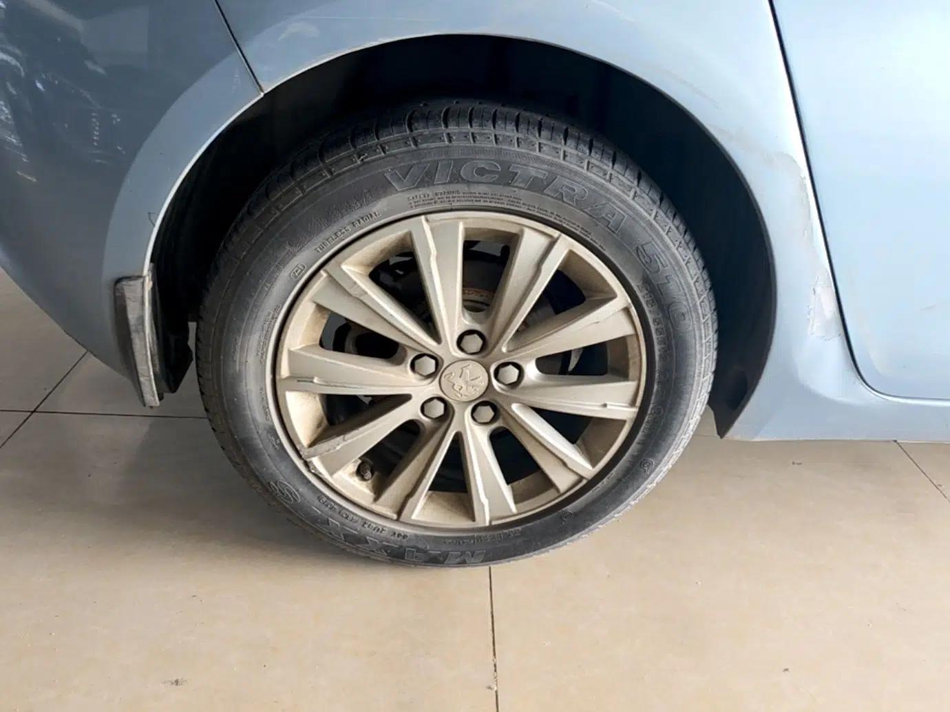 Peugeot 308S 2015 1.2T Automatic Jingchi Edition — миниатюра 13