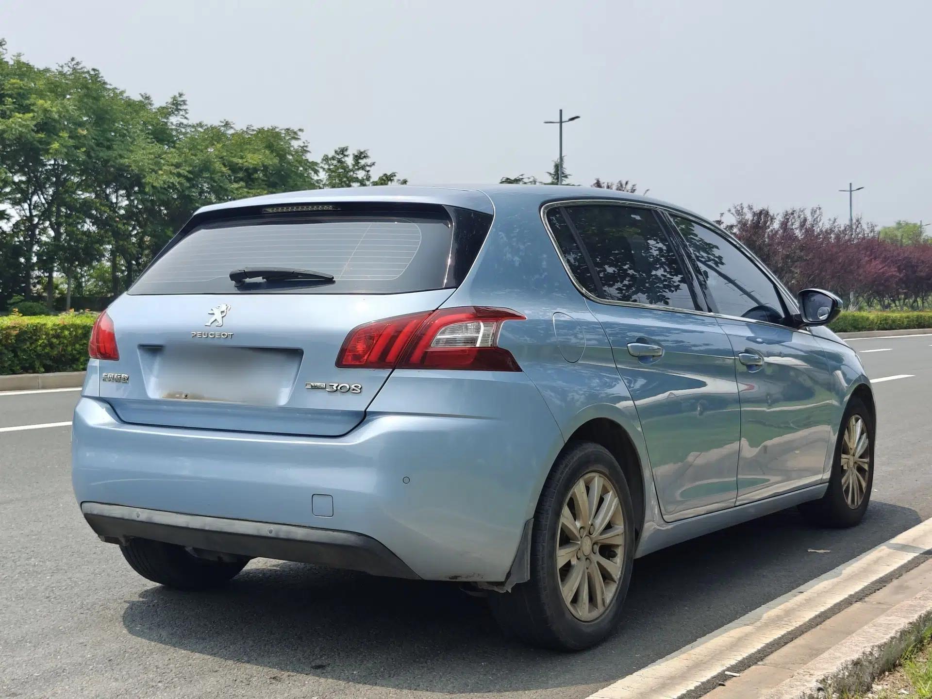 Peugeot 308S 2015 1.2T Automatic Jingchi Edition — миниатюра 14