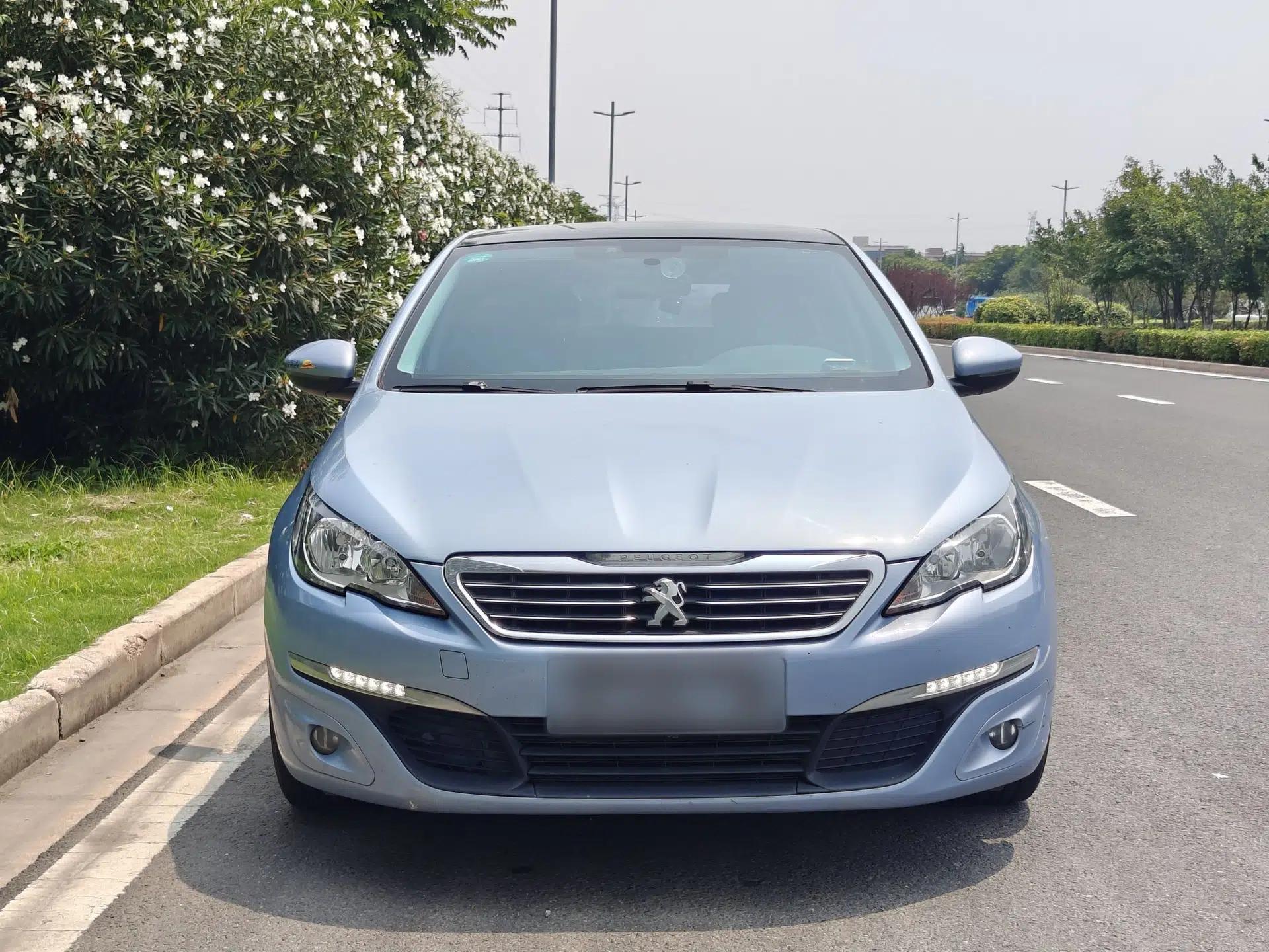 Peugeot 308S 2015 1.2T Automatic Jingchi Edition — миниатюра 17