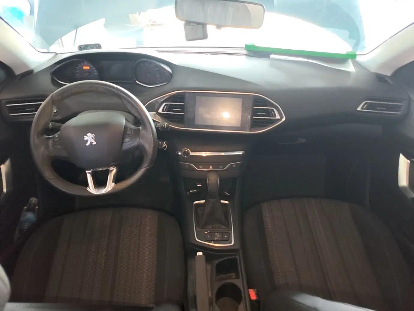 Peugeot 308S 2015 1.2T Automatic Jingchi Edition — миниатюра 19