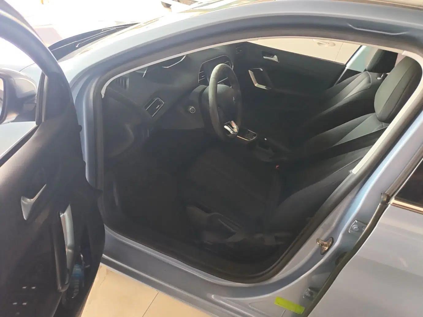 Peugeot 308S 2015 1.2T Automatic Jingchi Edition — миниатюра 25