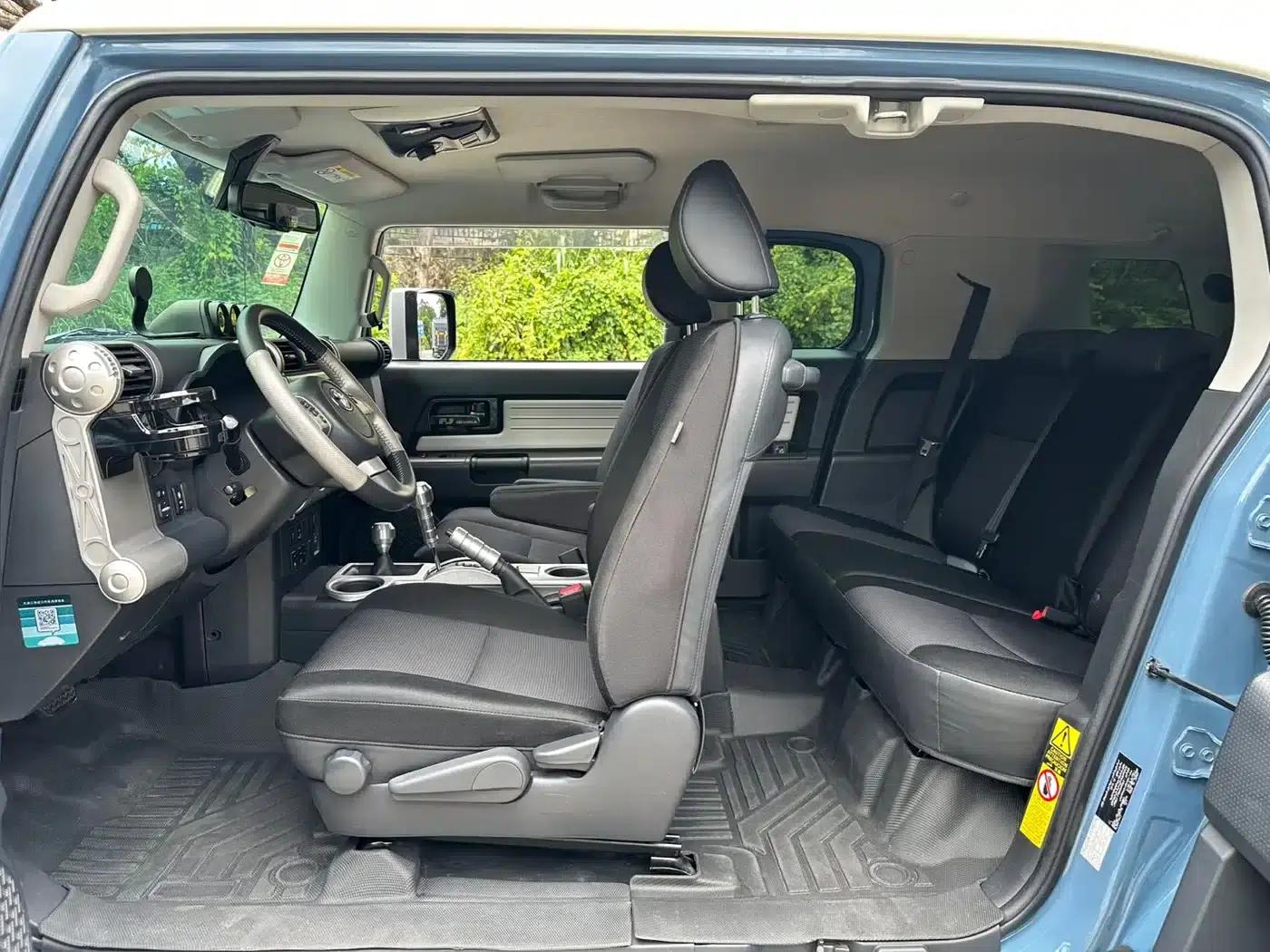 2019 FJ Cruiser 4.0L Extreme Sport Edition — миниатюра 11