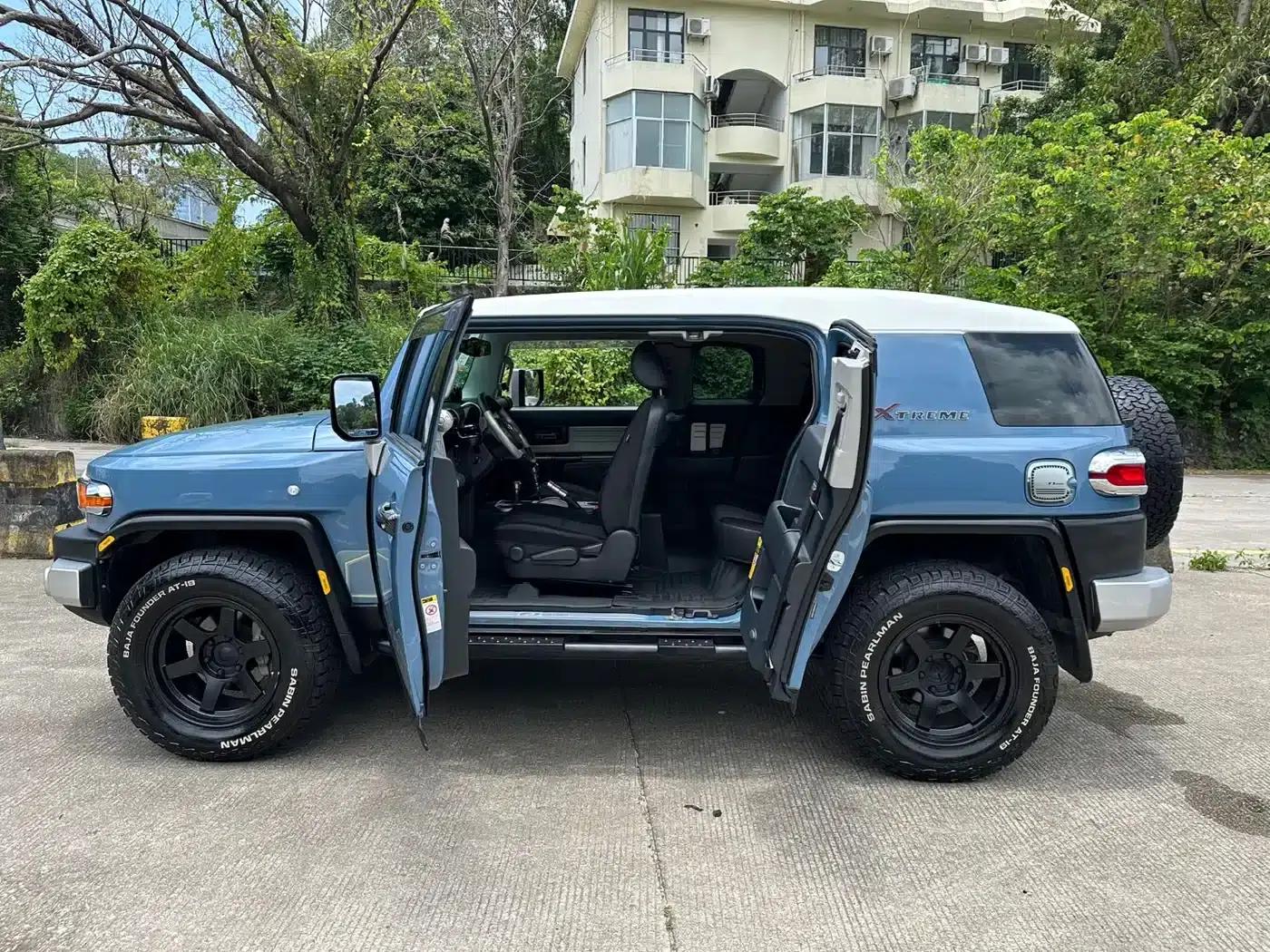 2019 FJ Cruiser 4.0L Extreme Sport Edition — миниатюра 12