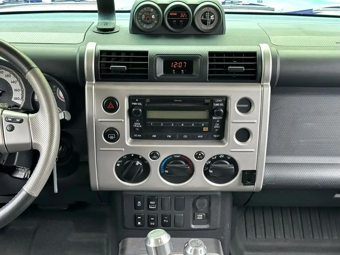 2019 FJ Cruiser 4.0L Extreme Sport Edition — миниатюра 8
