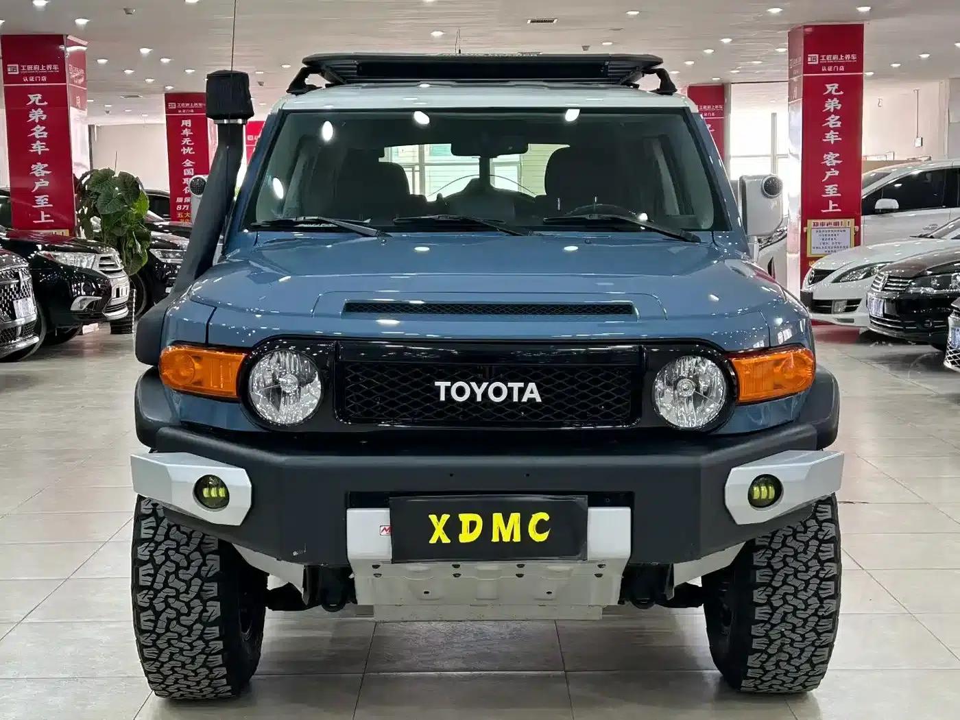 2017 FJ Cruiser 4.0L Automatic — миниатюра 2