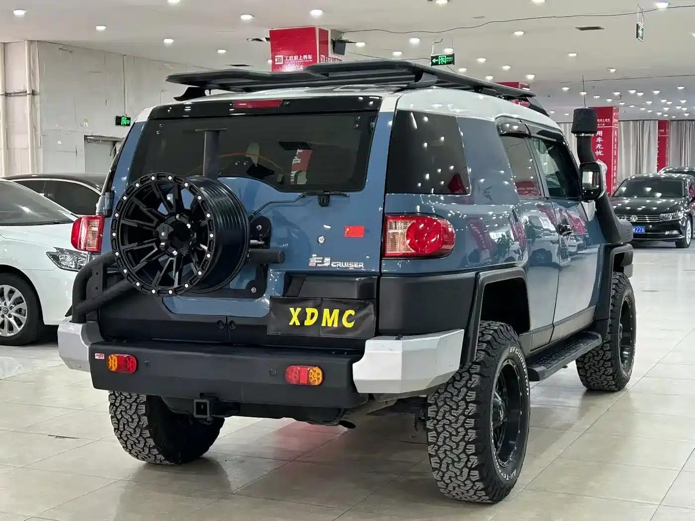 2017 FJ Cruiser 4.0L Automatic — миниатюра 4