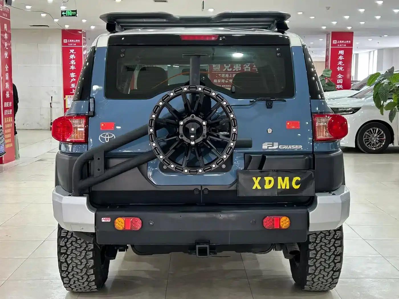2017 FJ Cruiser 4.0L Automatic — миниатюра 5