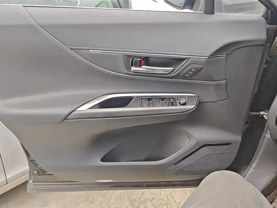 HARRIER 2022 2.0L CVT 2WD Premium Edition — миниатюра 7