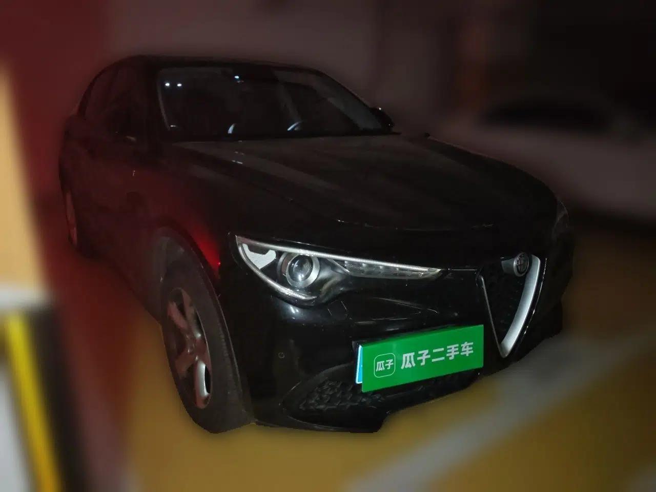 Alfa Romeo Stelvio 2017 2.0T 200HP Elite Edition — миниатюра 3