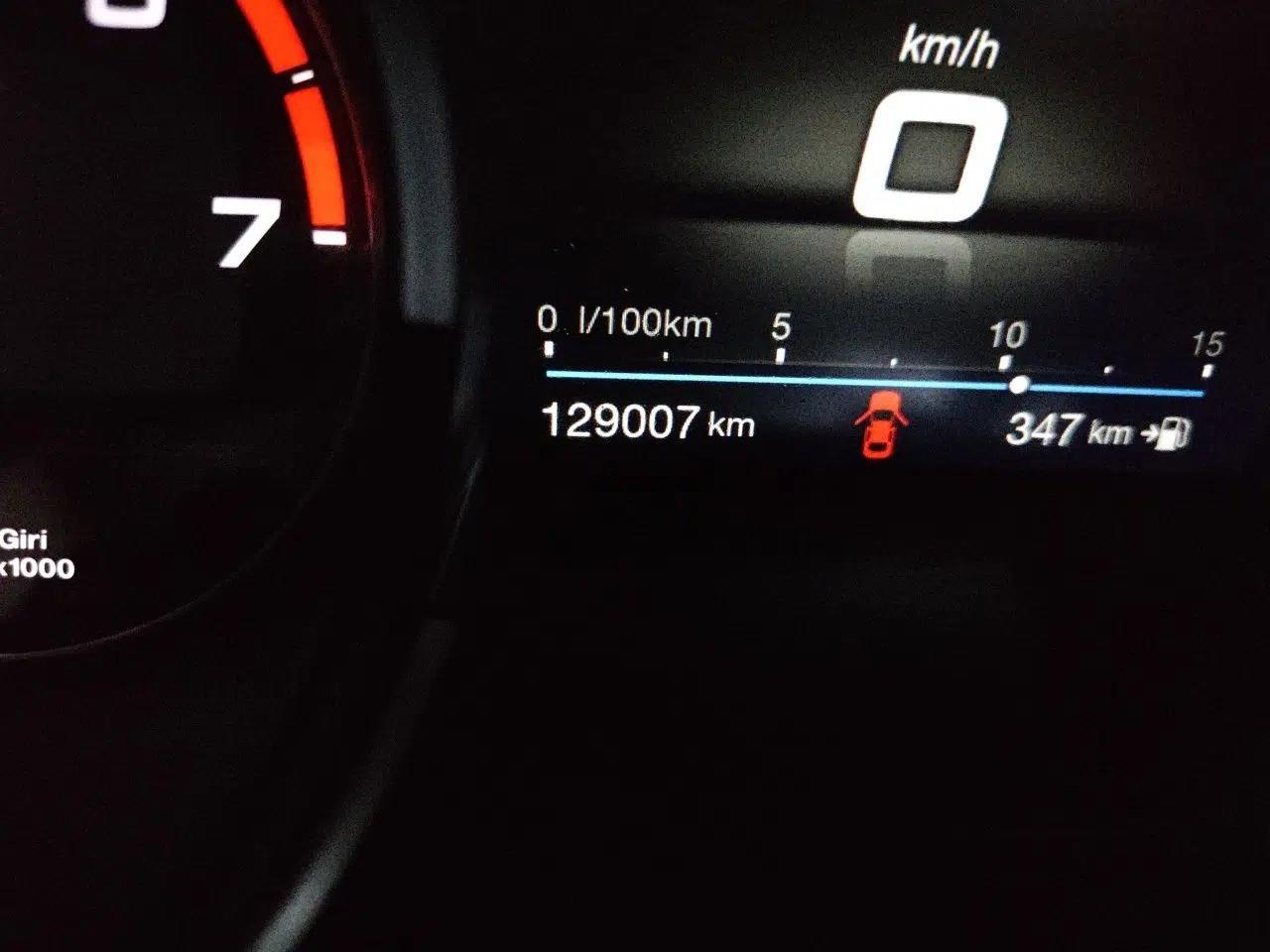 Alfa Romeo Stelvio 2017 2.0T 200HP Luxury Edition — миниатюра 12