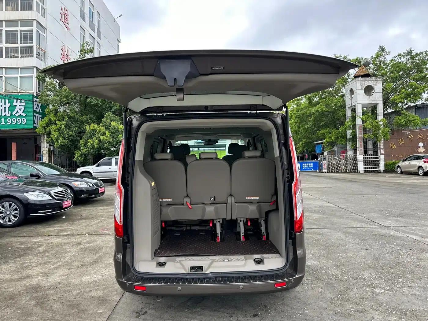 Tourneo 2017 2.0T Automatic Business Class Edition — миниатюра 12