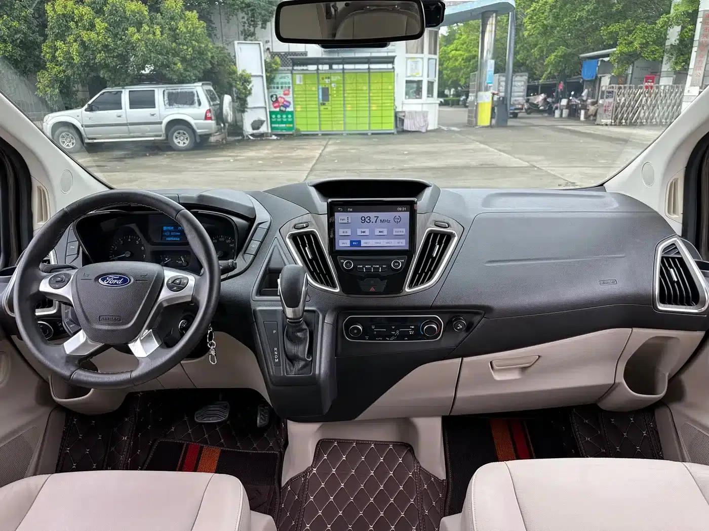 Tourneo 2017 2.0T Automatic Business Class Edition — миниатюра 16