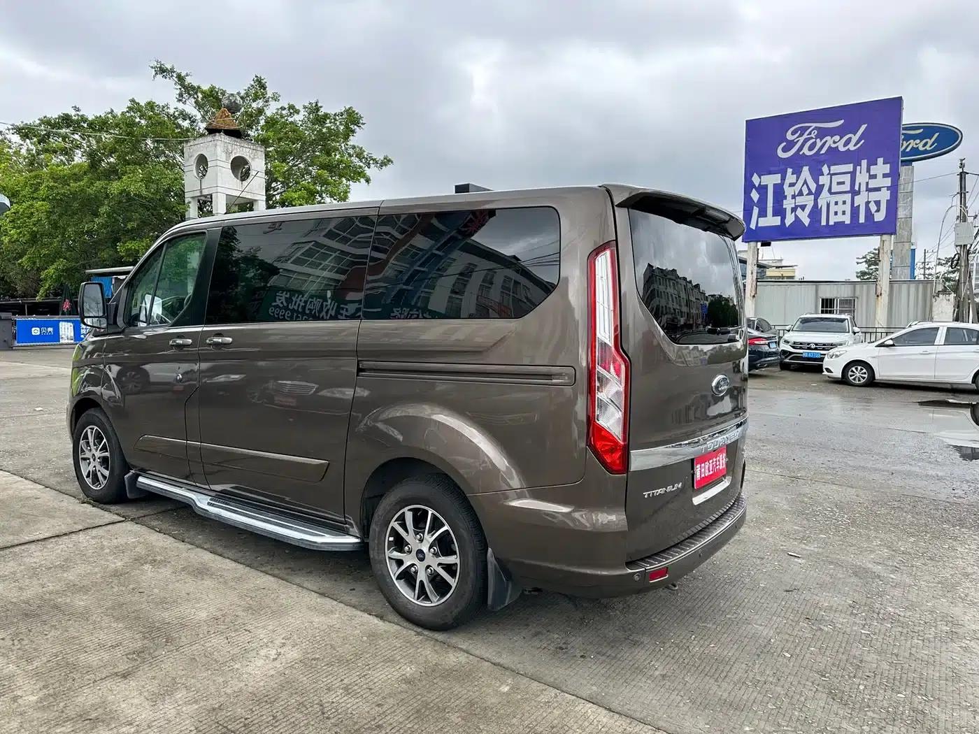 Tourneo 2017 2.0T Automatic Business Class Edition — миниатюра 6
