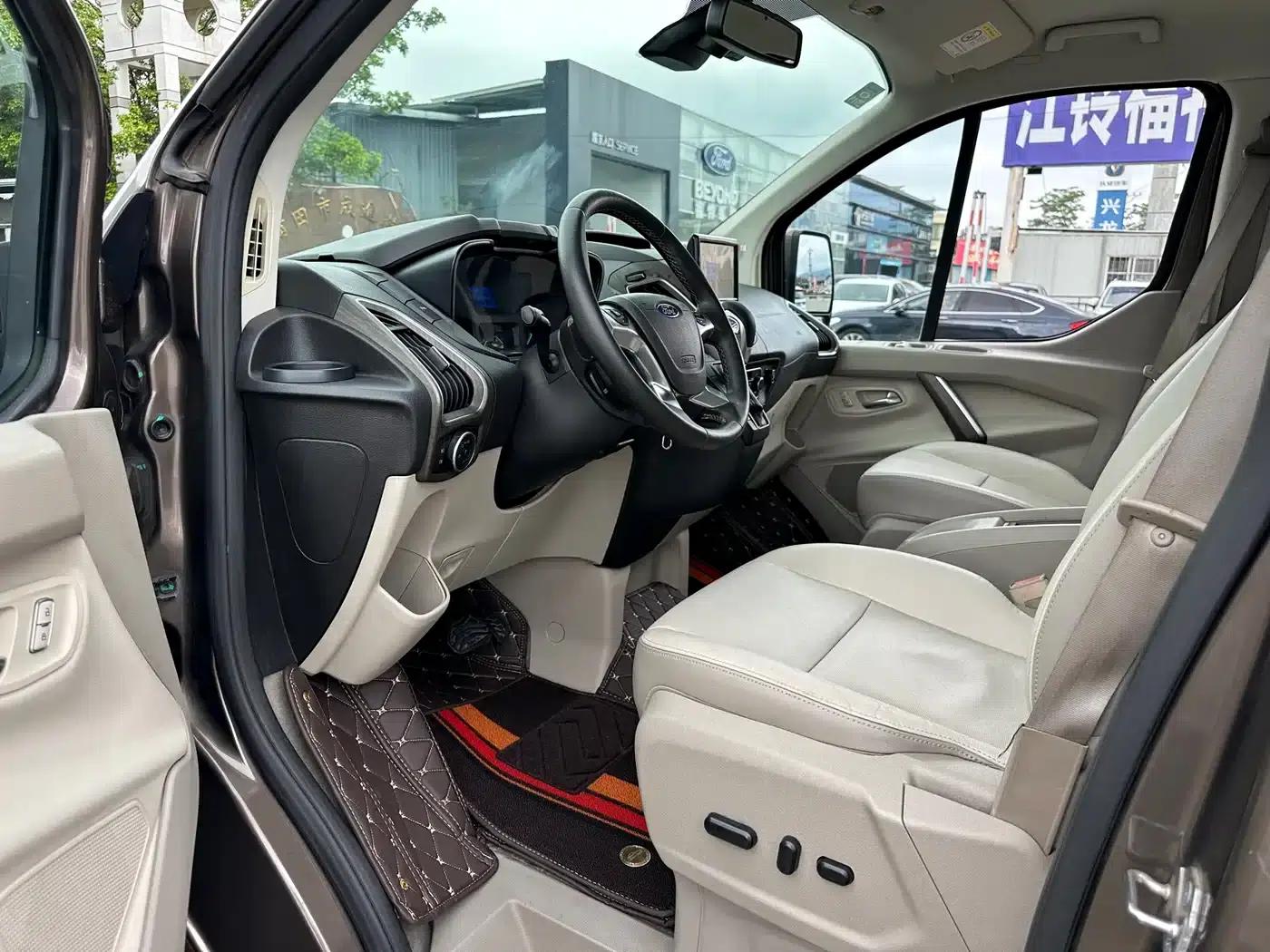 Tourneo 2017 2.0T Automatic Business Class Edition — миниатюра 9