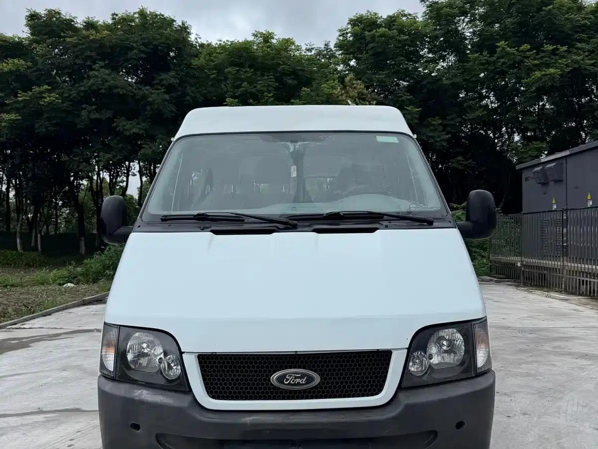 Classic Ford Transit 2015 2.8T Diesel Multi-Purpose Vehicle, Short Wheelbase, 6 Seats, Mid-Roof JX493ZLQ4 — миниатюра 2