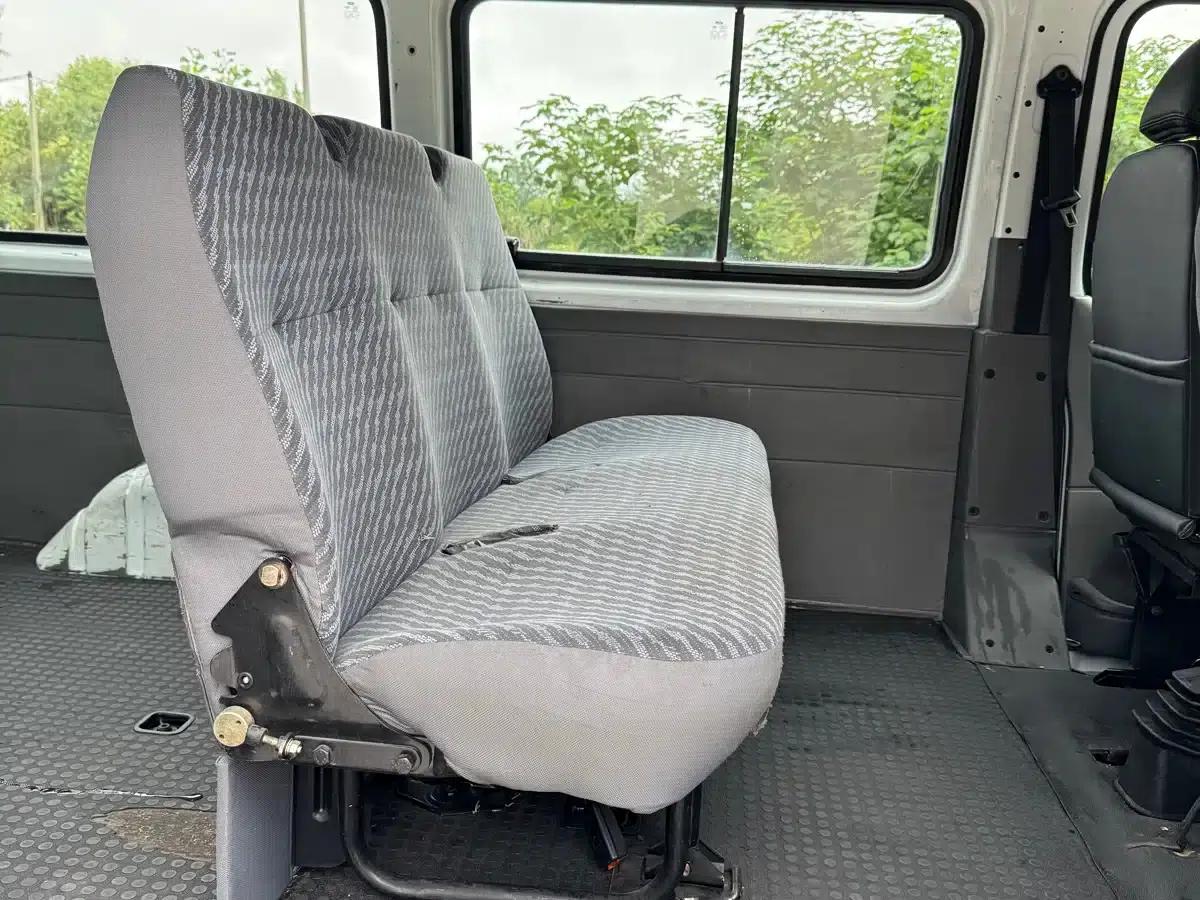 Classic Ford Transit 2015 2.8T Diesel Multi-Purpose Vehicle, Short Wheelbase, 6 Seats, Mid-Roof JX493ZLQ4 — миниатюра 9