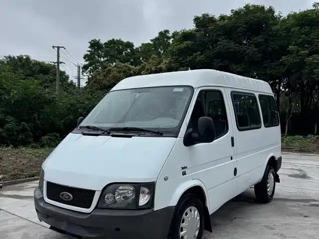 Classic Ford Transit 2015 2.8T Diesel Multi-Purpose Vehicle, Short Wheelbase, 6 Seats, Mid-Roof JX493ZLQ4