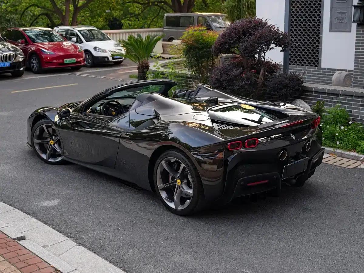 SF90 2021 3.9T V8 Spider — миниатюра 2