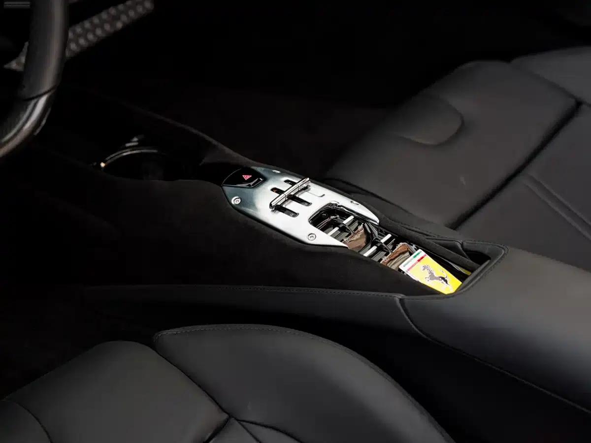 SF90 2021 3.9T V8 Spider — миниатюра 14