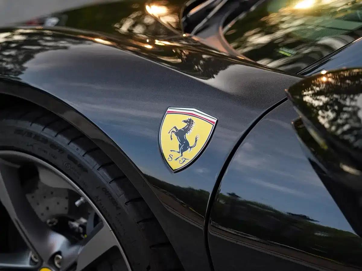 SF90 2021 3.9T V8 Spider — миниатюра 5
