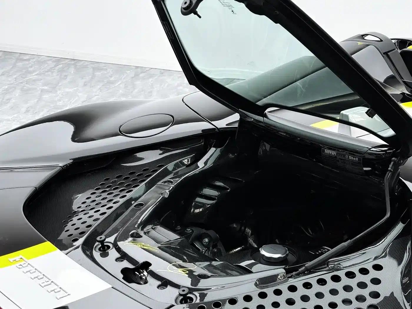 SF90 2021 3.9T V8 Spider — миниатюра 34