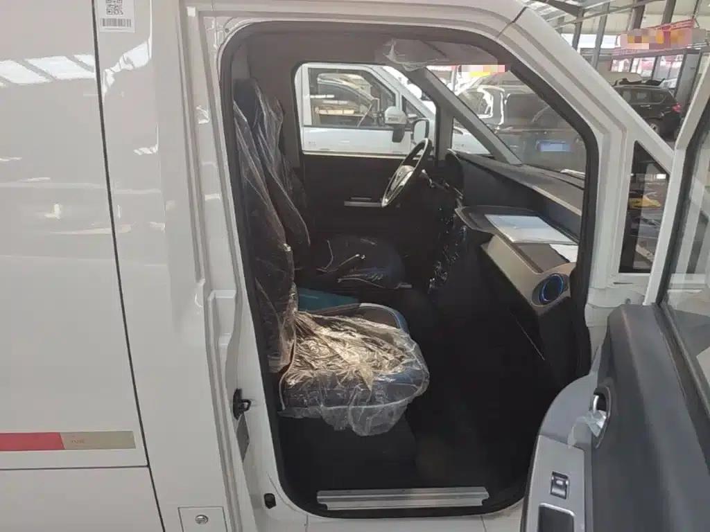 Zhilan Elf E7 2023 Pure Electric Van, Flat-Top, 2-Seat, CATL 38.64kWh — миниатюра 25