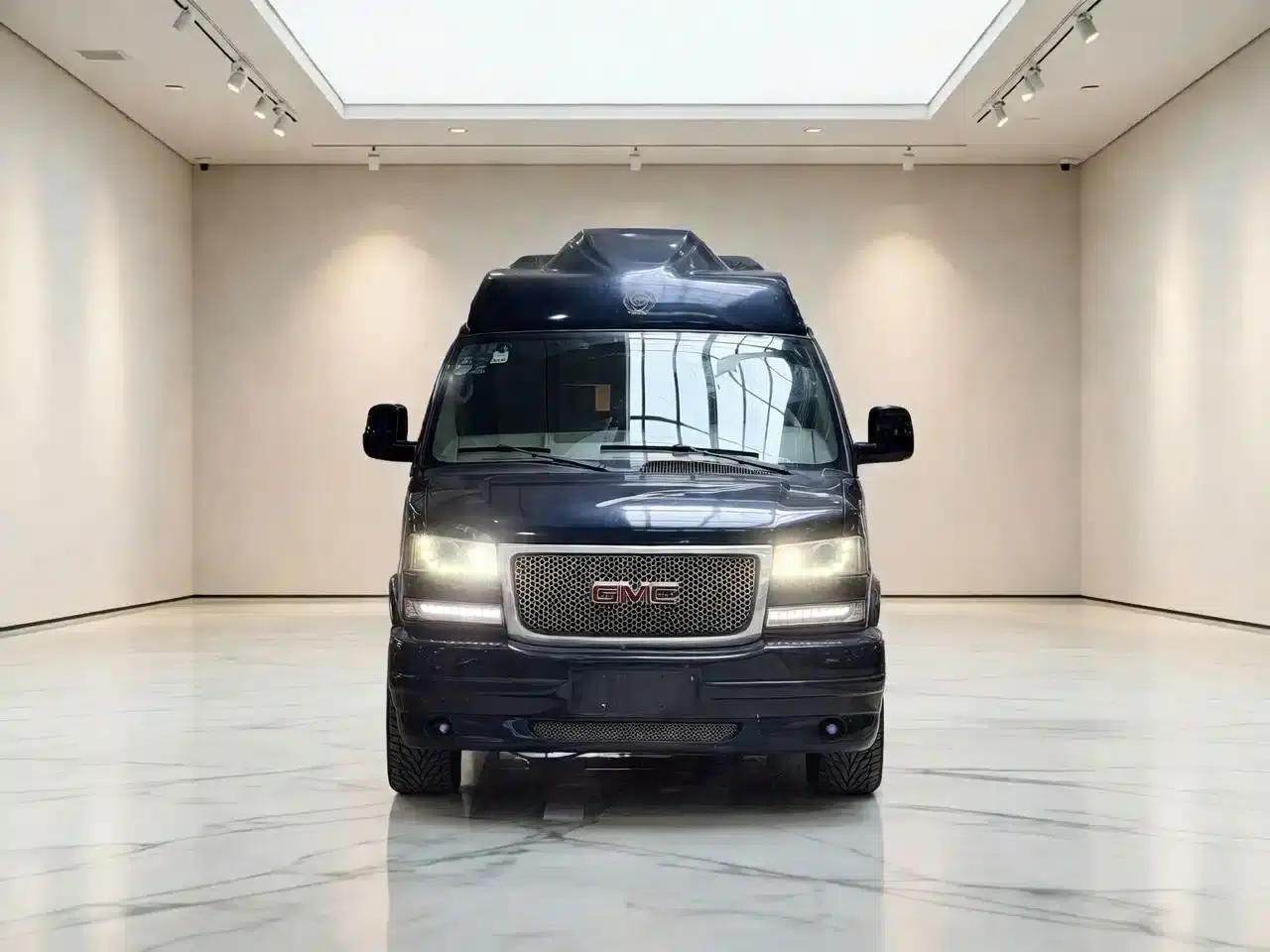 2014 SAVANA 6.0L Long Wheelbase Leader Edition — миниатюра 2
